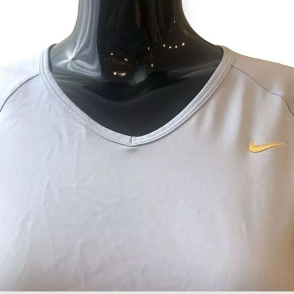 Nike Sphere React Mermaid Scale Back Top Medium - Picture 3 of 8